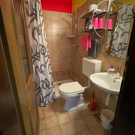 Apartma Fonda *